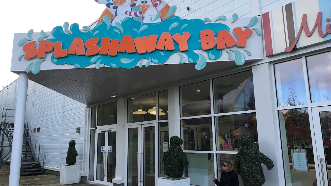 Splashaway Bay: An Irresistible Holiday Spot